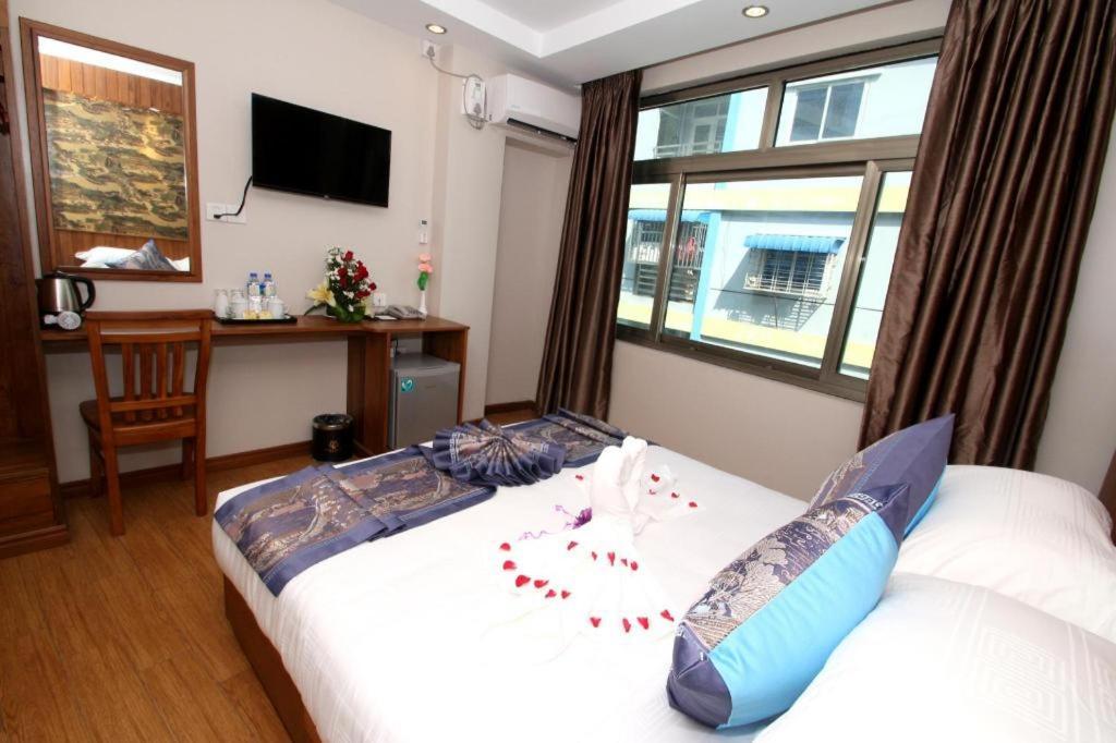 Gemsy Hotel Янгон Екстериор снимка