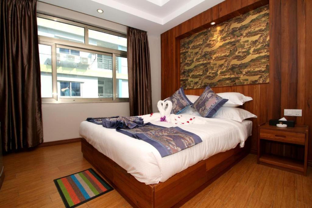 Gemsy Hotel Янгон Екстериор снимка