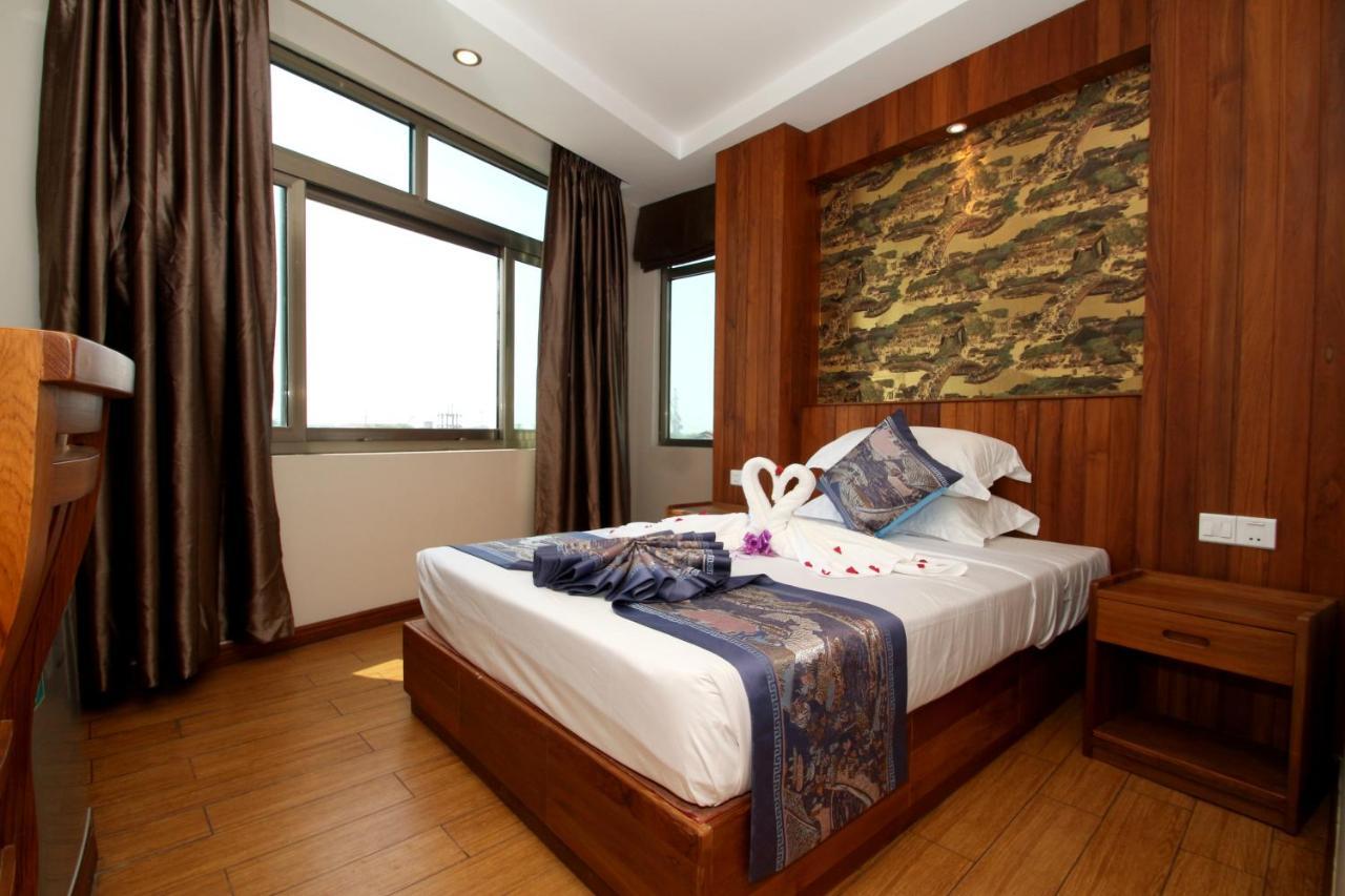 Gemsy Hotel Янгон Екстериор снимка