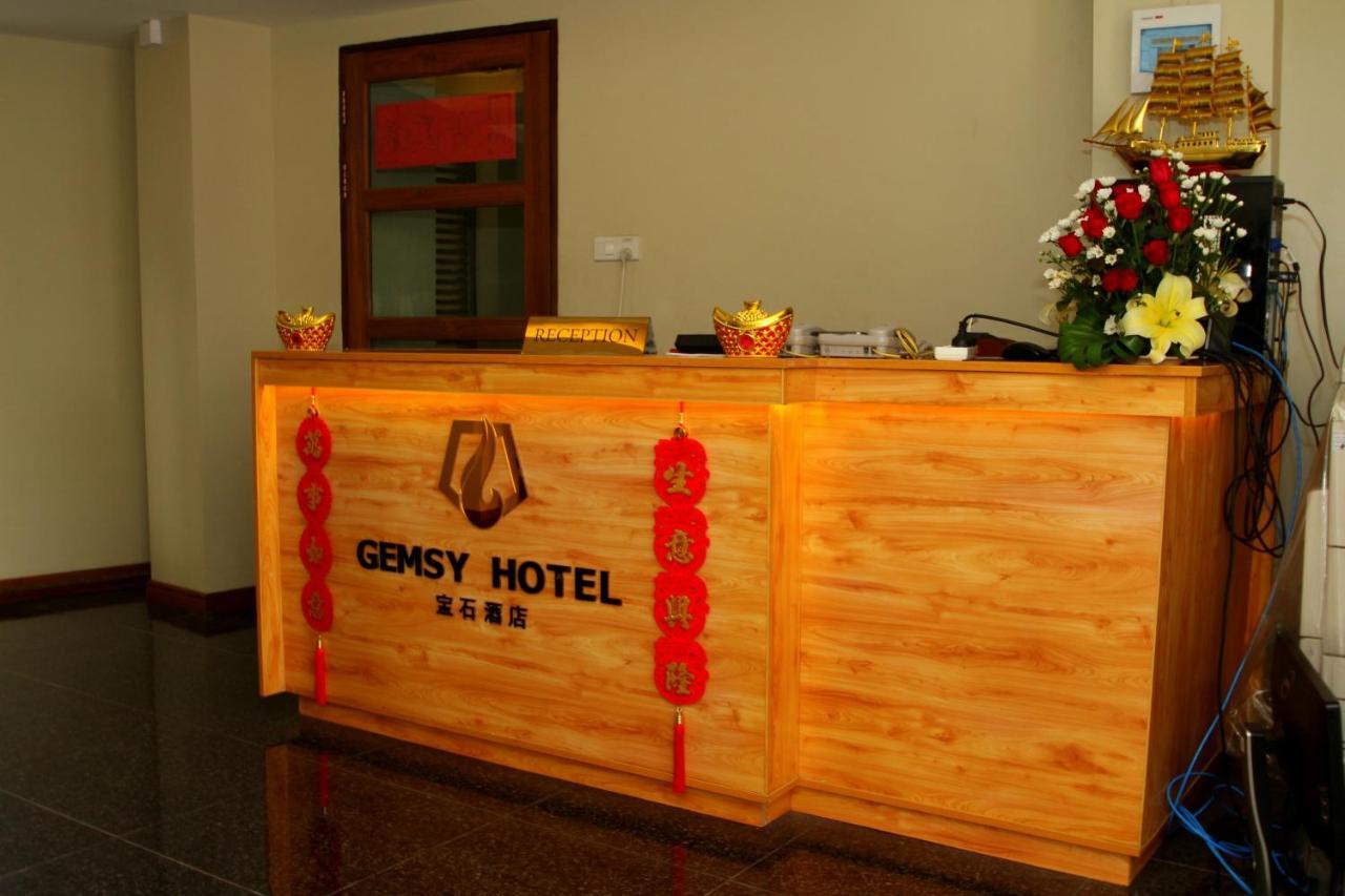 Gemsy Hotel Янгон Екстериор снимка