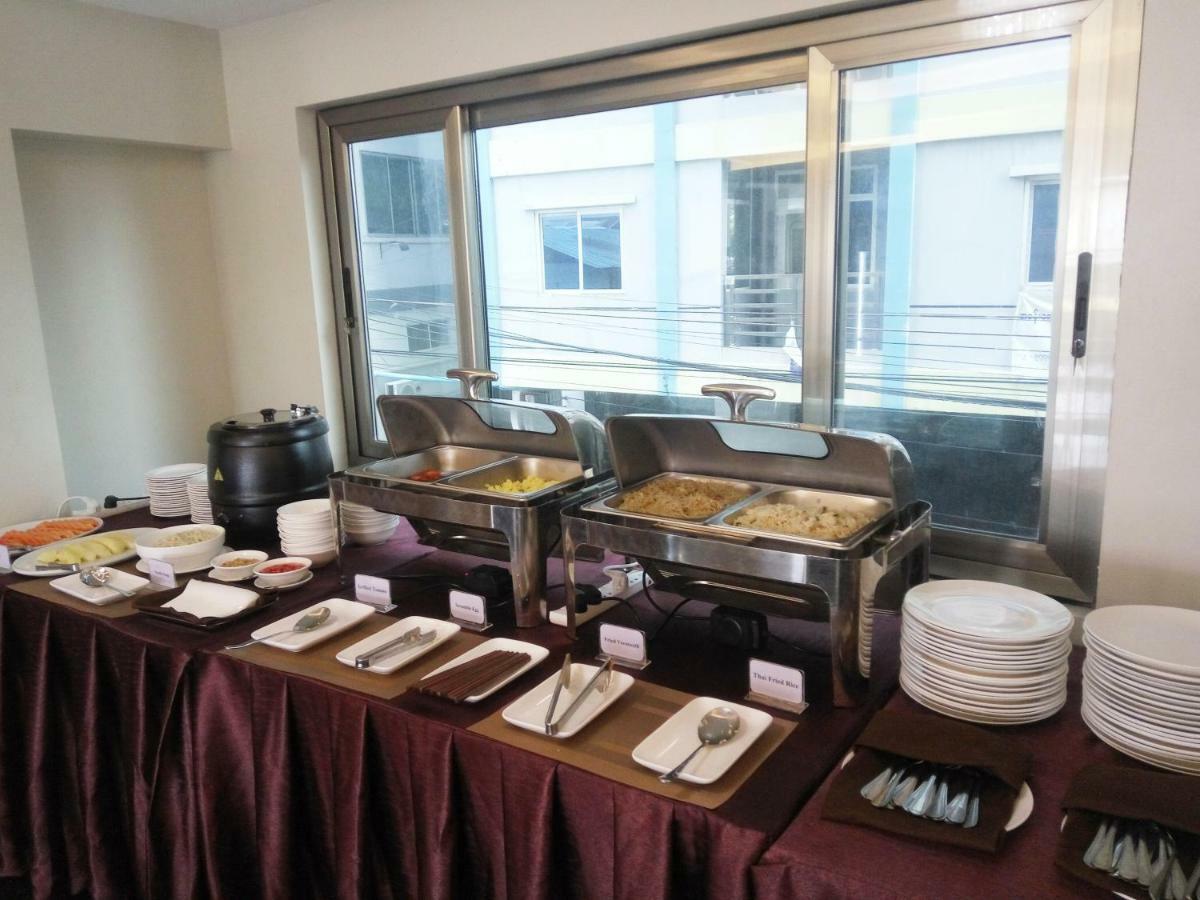 Gemsy Hotel Янгон Екстериор снимка