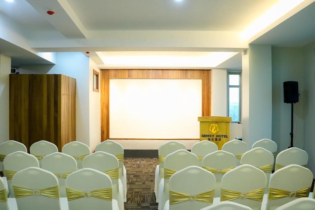 Gemsy Hotel Янгон Екстериор снимка
